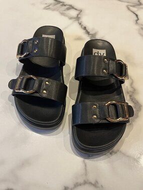 DV by Dolce Vita Women's Footbed Sandals - Size 7